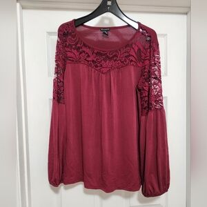 New Directions Lace Detail Top Size XL